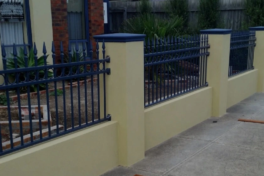 What Is a Good Neighbour Fence? Tips and Recommendations